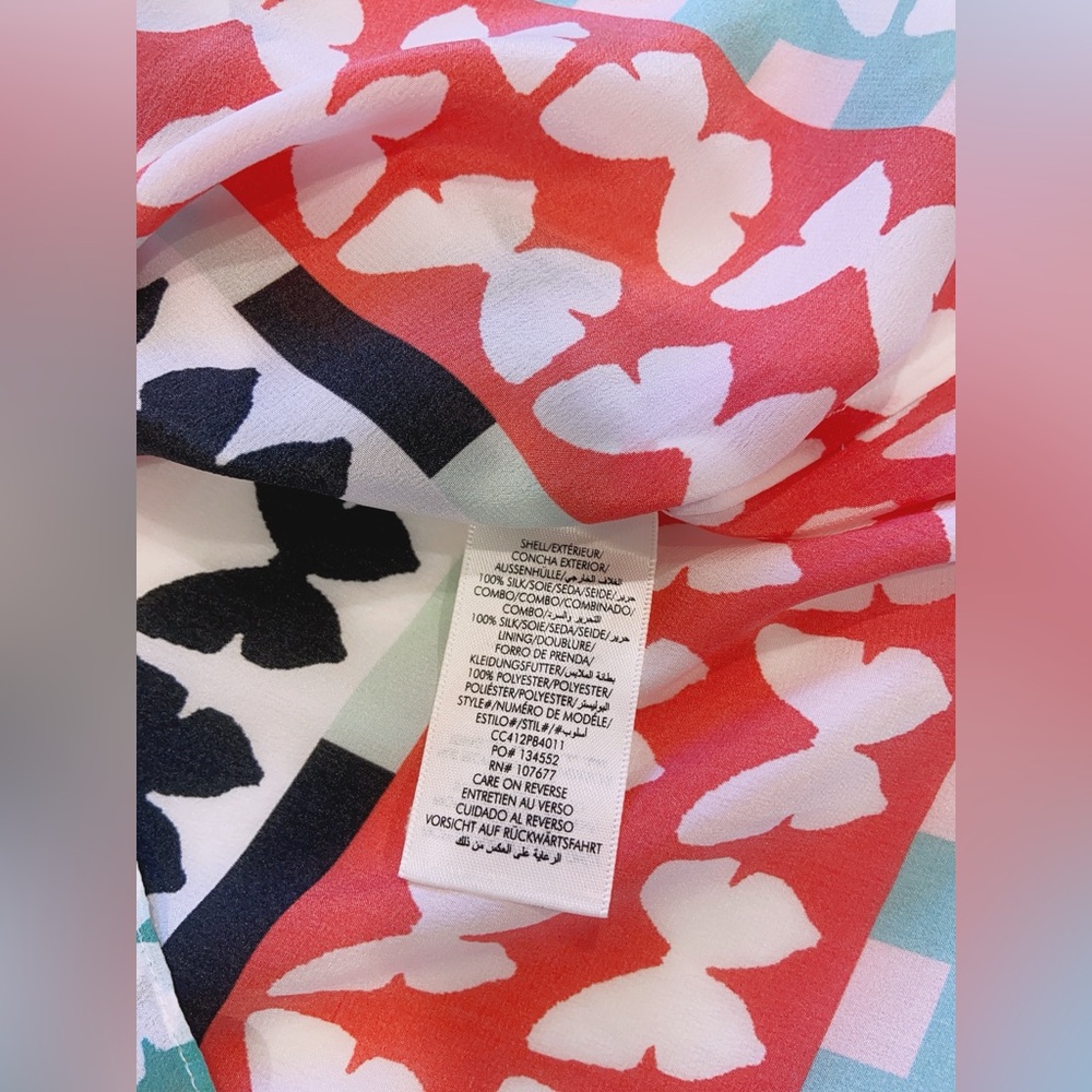 NWT Alice + Olivia Jeannie Butterfly Silk Tie-Neck Top - Picture 8 of 8